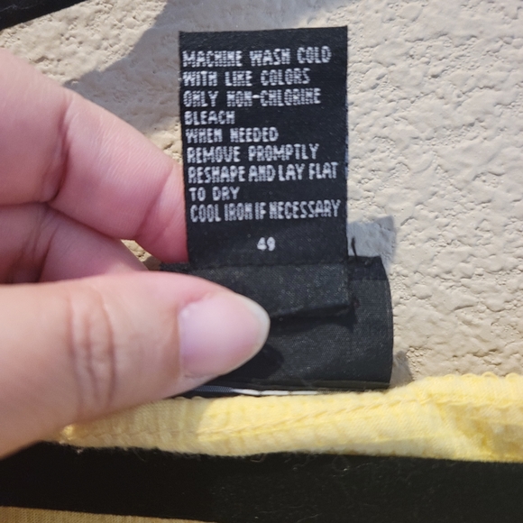 Canary yellow top - Picture 4 of 4